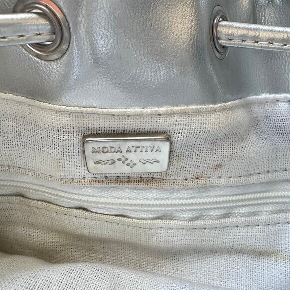 Moda Attiva Metallic Silver Hobo Drawstring Crossbody Bag Purse - Picture 7 of 10
